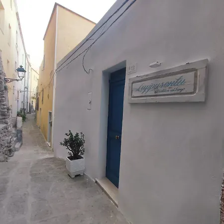 Residenza Nel Borgo L'appusentu Bed & Breakfast